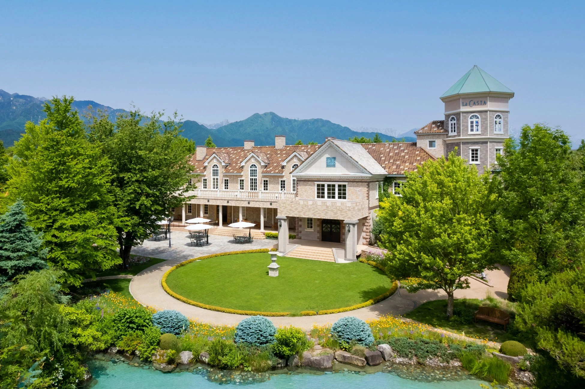 北アルプス山麓の信州あづみ野を思わせる風景