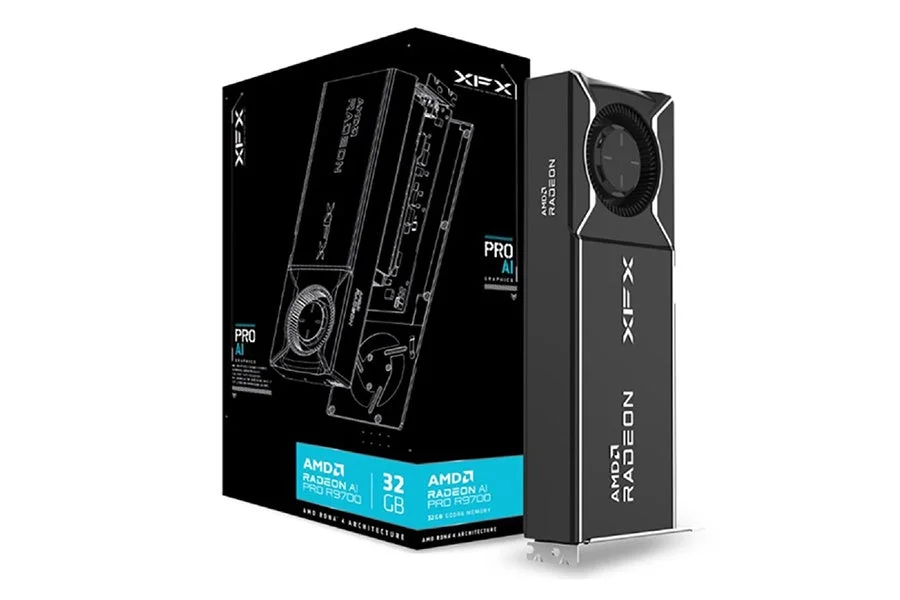 XFX AMD Radeon™ AI Pro R9700 パッケージ