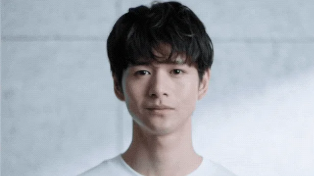 Halliday AIグラスを着用した男性のポートレート