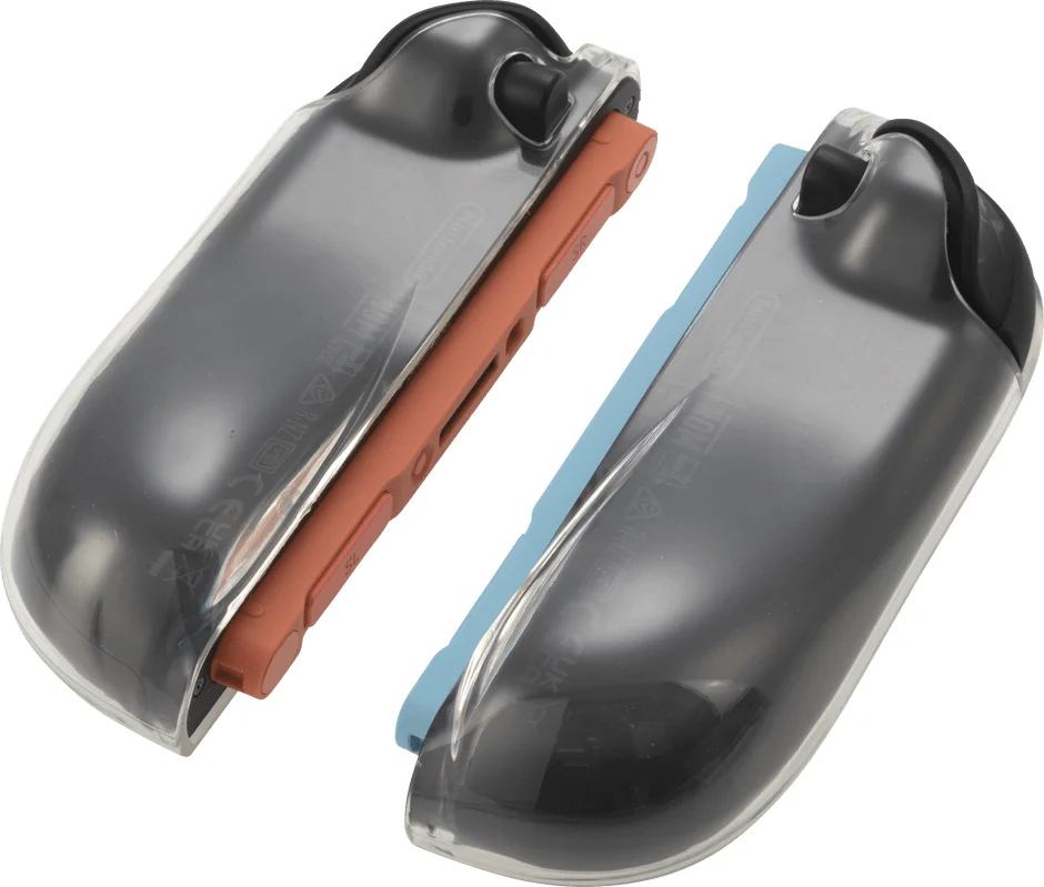 Joy-Con2に装着されたクリアカバーの全体像