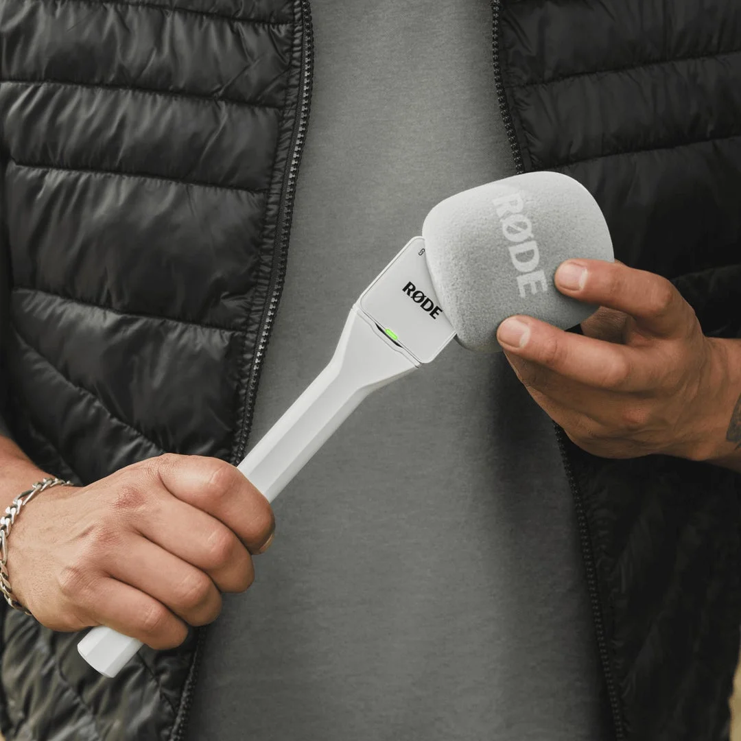 白いRØDE製マイク
