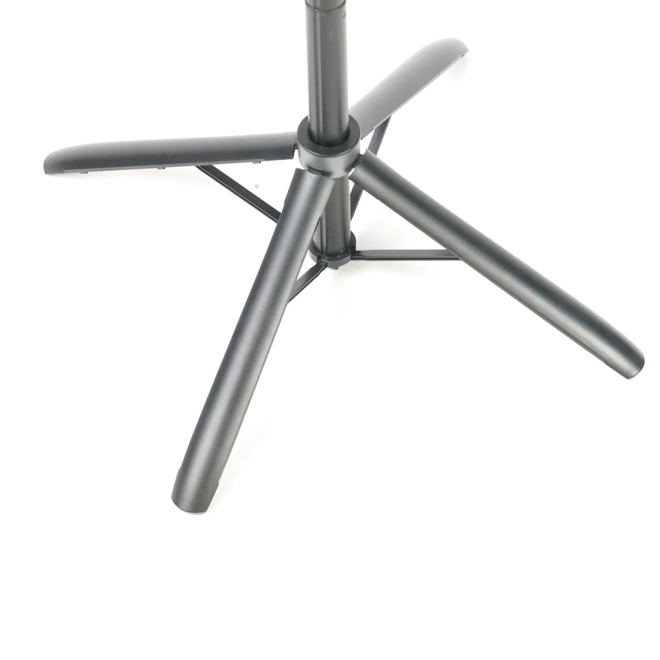 四脚スタンドで三脚よりも高い安定性