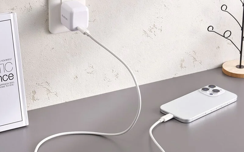 スタンダードタイプのUSB Type-Cケーブル