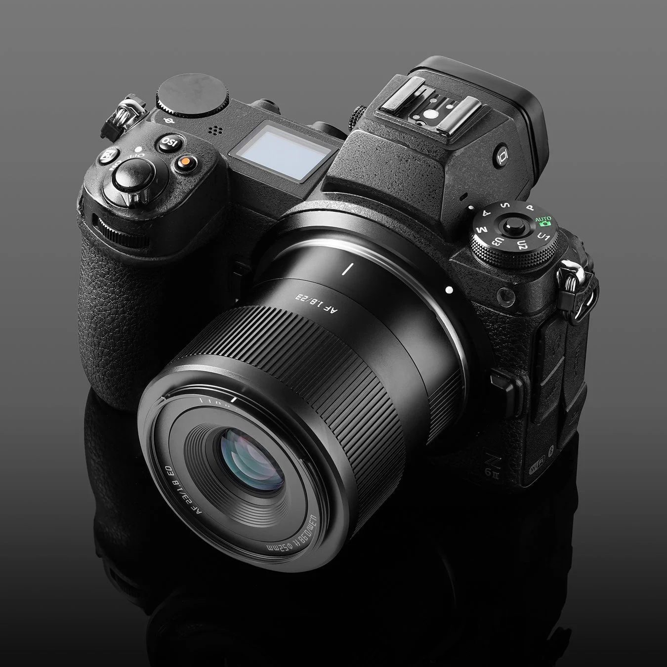 TTArtisan AF 23mm f/1.8 APS-CとニコンZカメラ