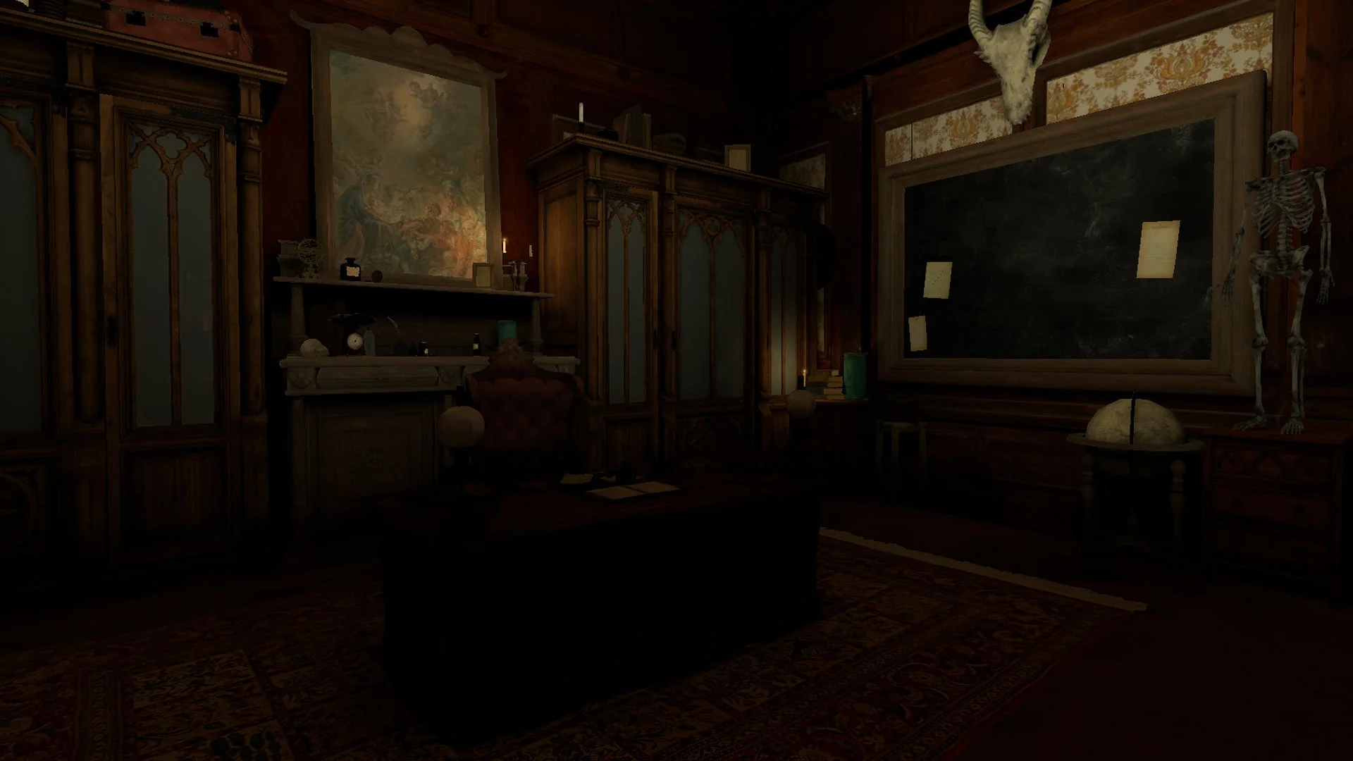 アンティークな書斎に飾られた骸骨や地球儀