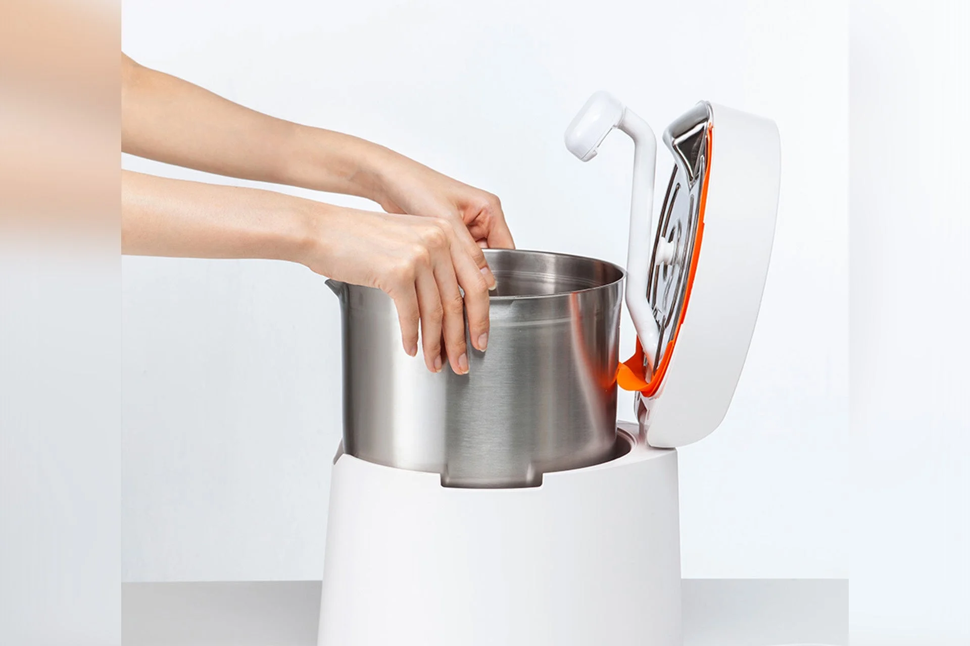 空気と空間を同時に整える新世代加湿器『7カラームードインテリア加湿器 Lighting (J40LS)』が登場！