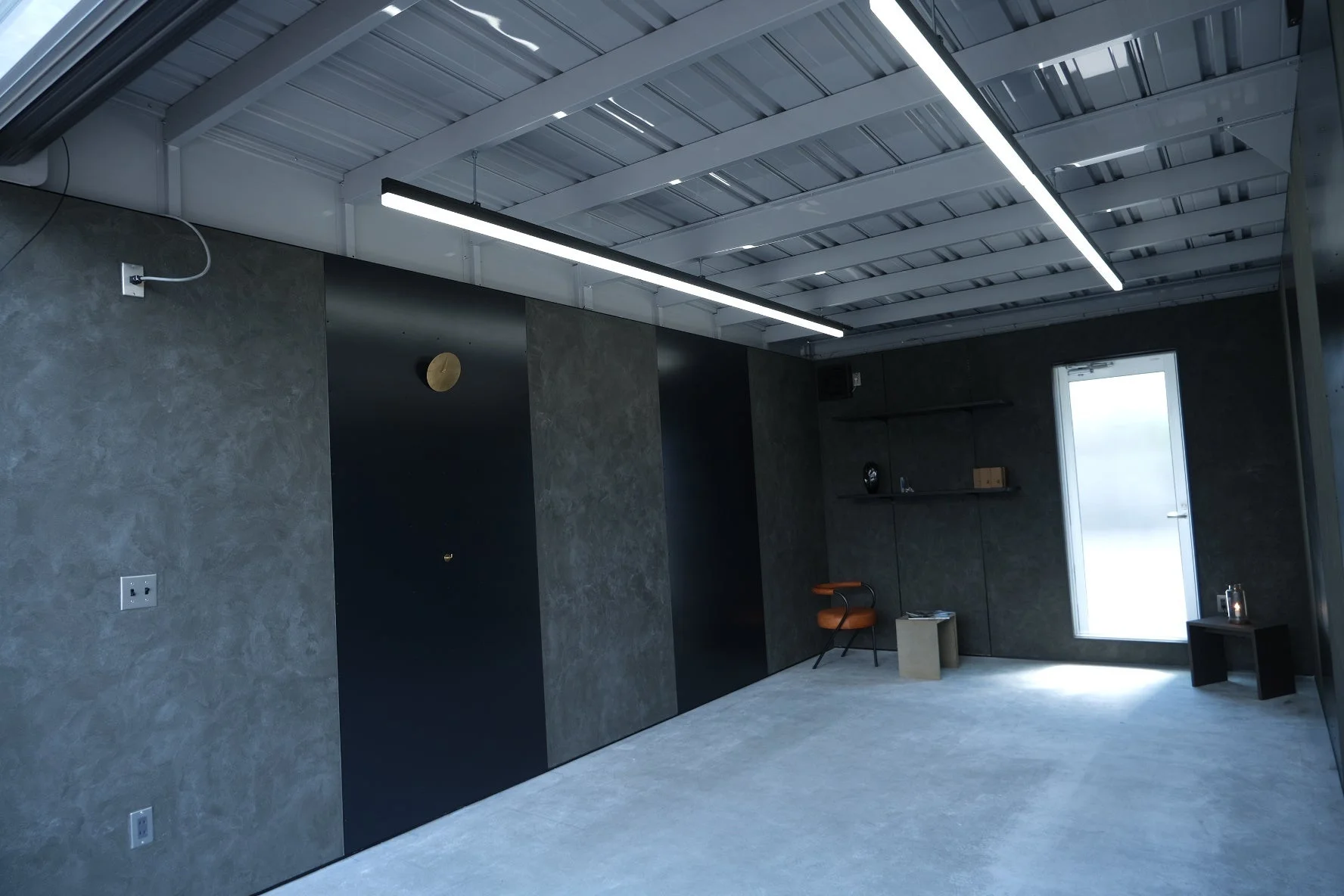 インダストリアルな室内空間