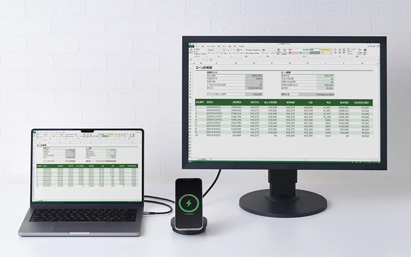 大型ディスプレイに資料などを表示できる