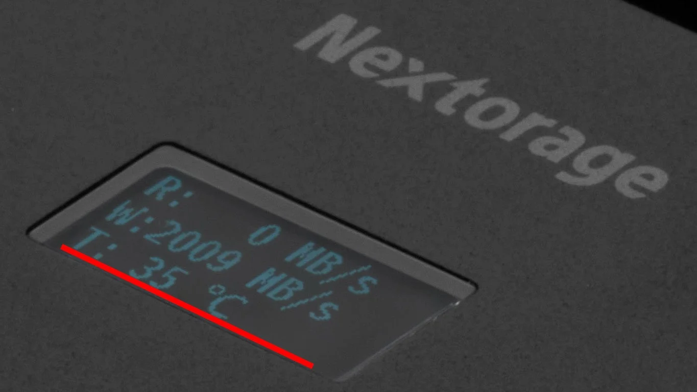 SSDの温度が見える