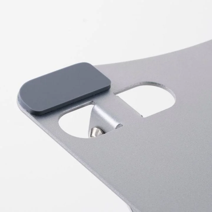 放熱スリットと滑り止め