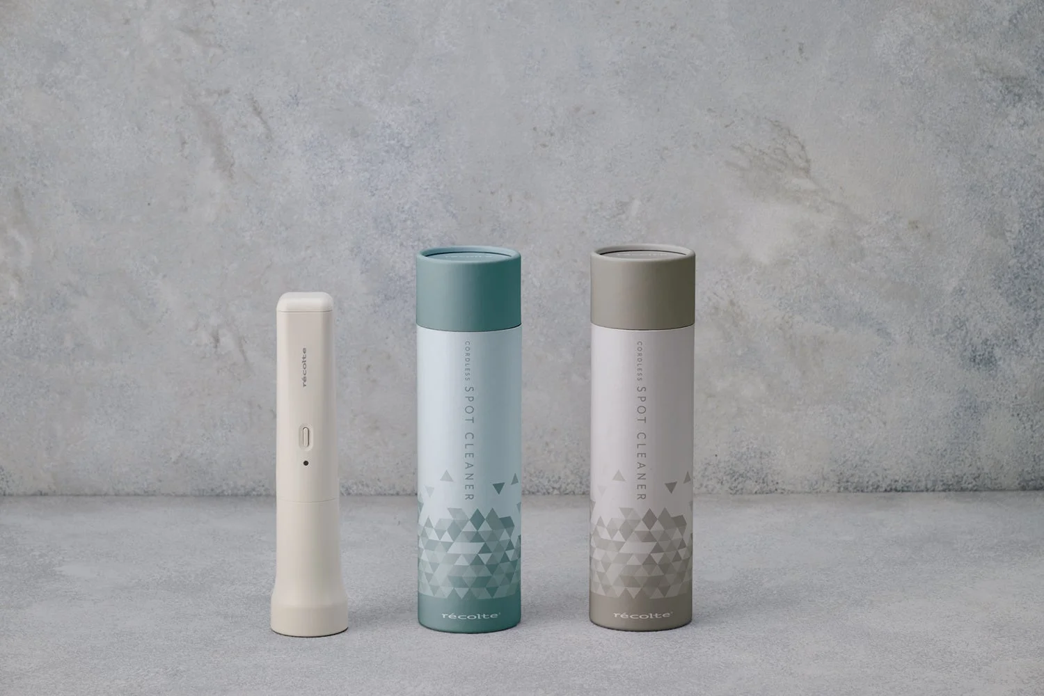 レコルト コードレス スポットクリーナー本体とパッケージ