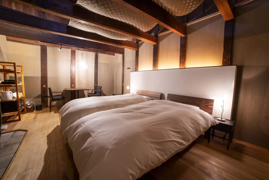 眠りに悩むあなたへ。滋賀長浜の町家ホテルで叶える、最高級寝具の極上睡眠プラン