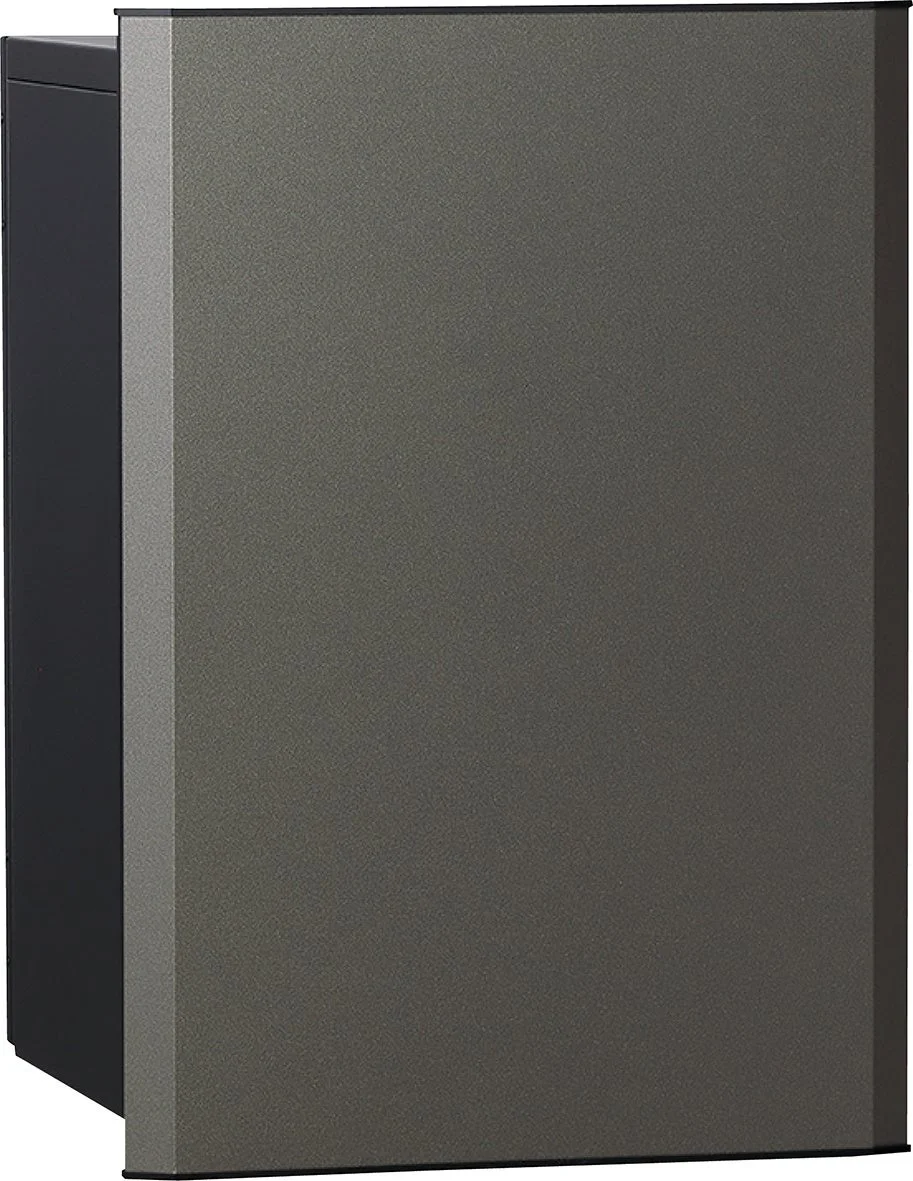 メタルグレーの宅配ボックス