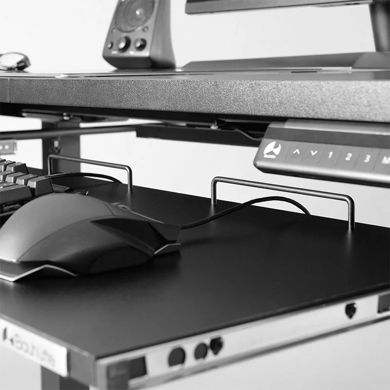 取り付け後のデスク下