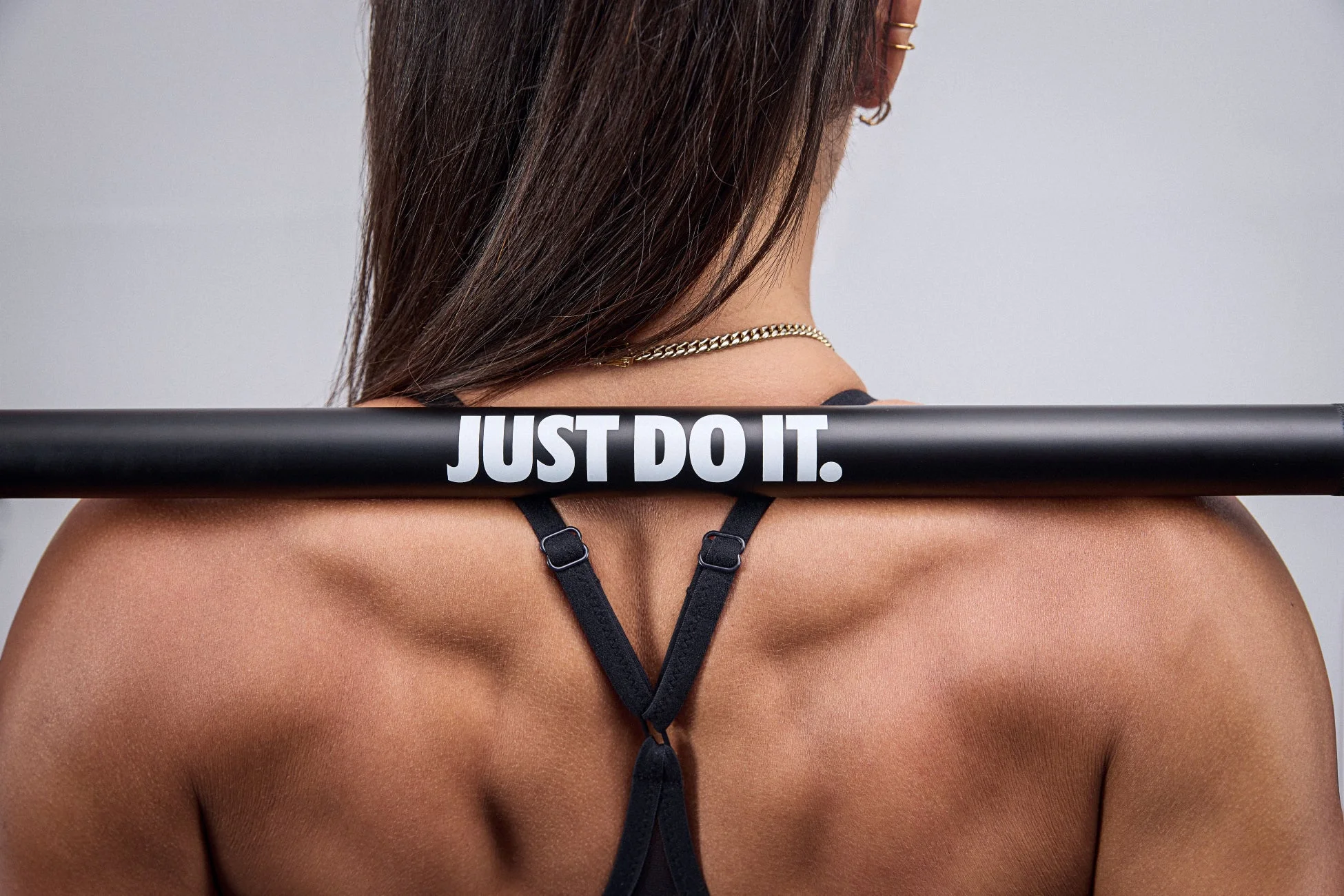 ついに日本上陸!Nike Strengthの革新的なトレーニングギアで、あなたのフィットネスを次のレベルへ!