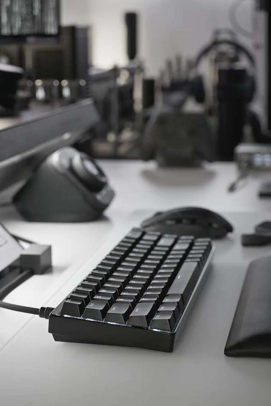 黒いメカニカルキーボードのクローズアップ