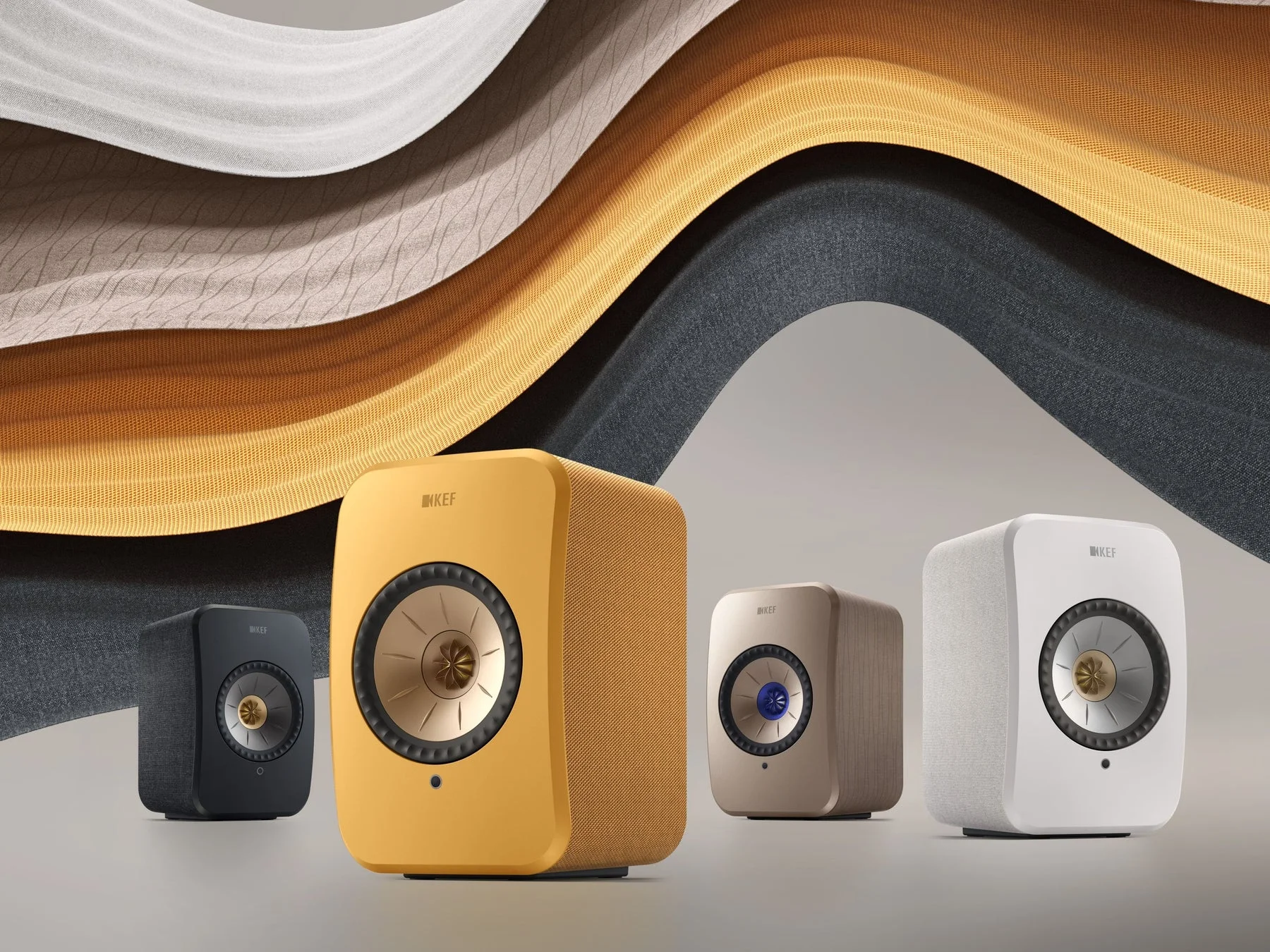 KEFのワイヤレスHi-Fiシステム「LSX II」に新色登場！あなたの空間を彩る「アンバーヘイズ」と「コットンホワイト」