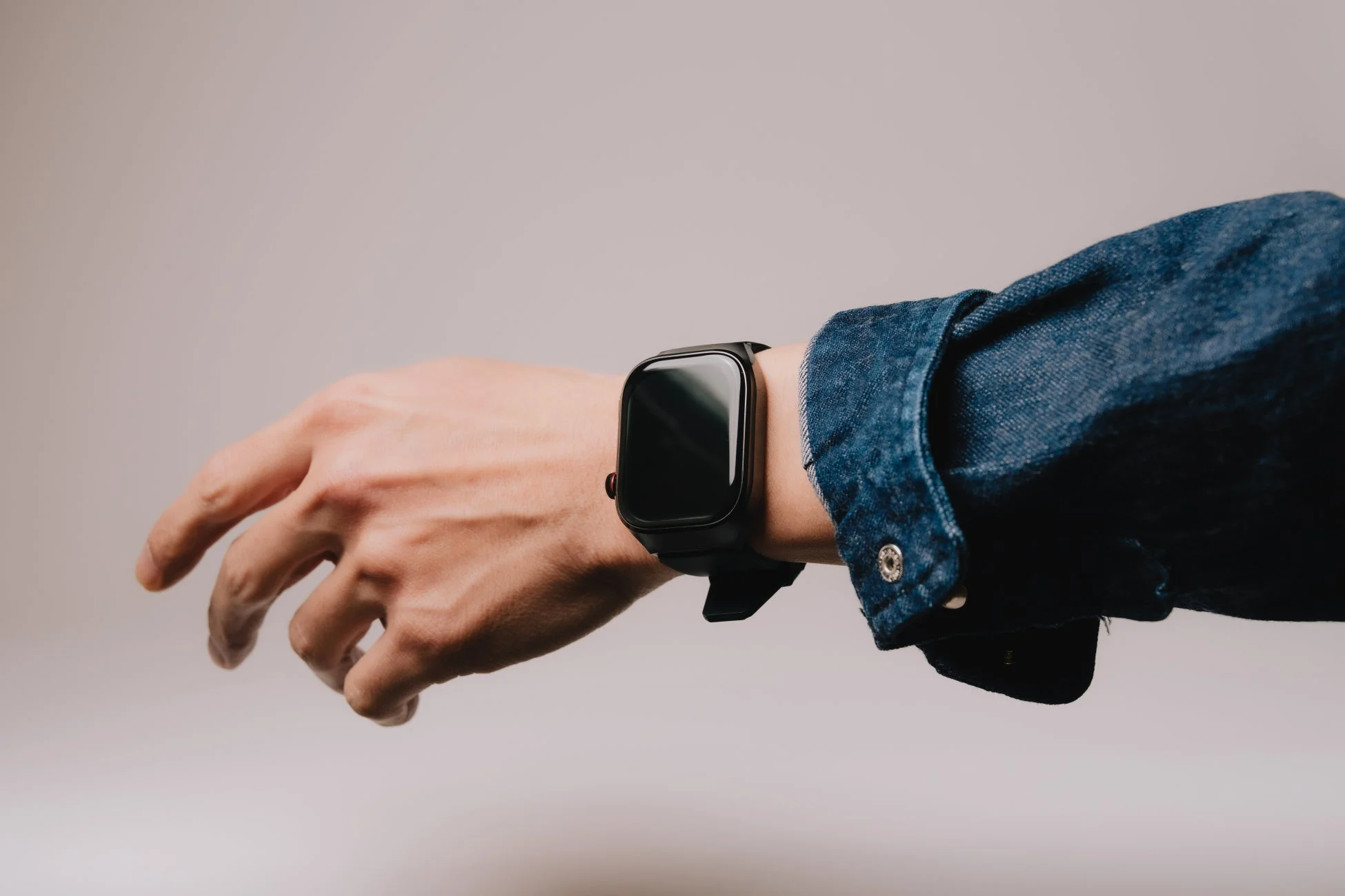 離れて暮らす親の健康、心配していませんか？AI Watch 2Proで始まる、家族みんなの新しい健康習慣