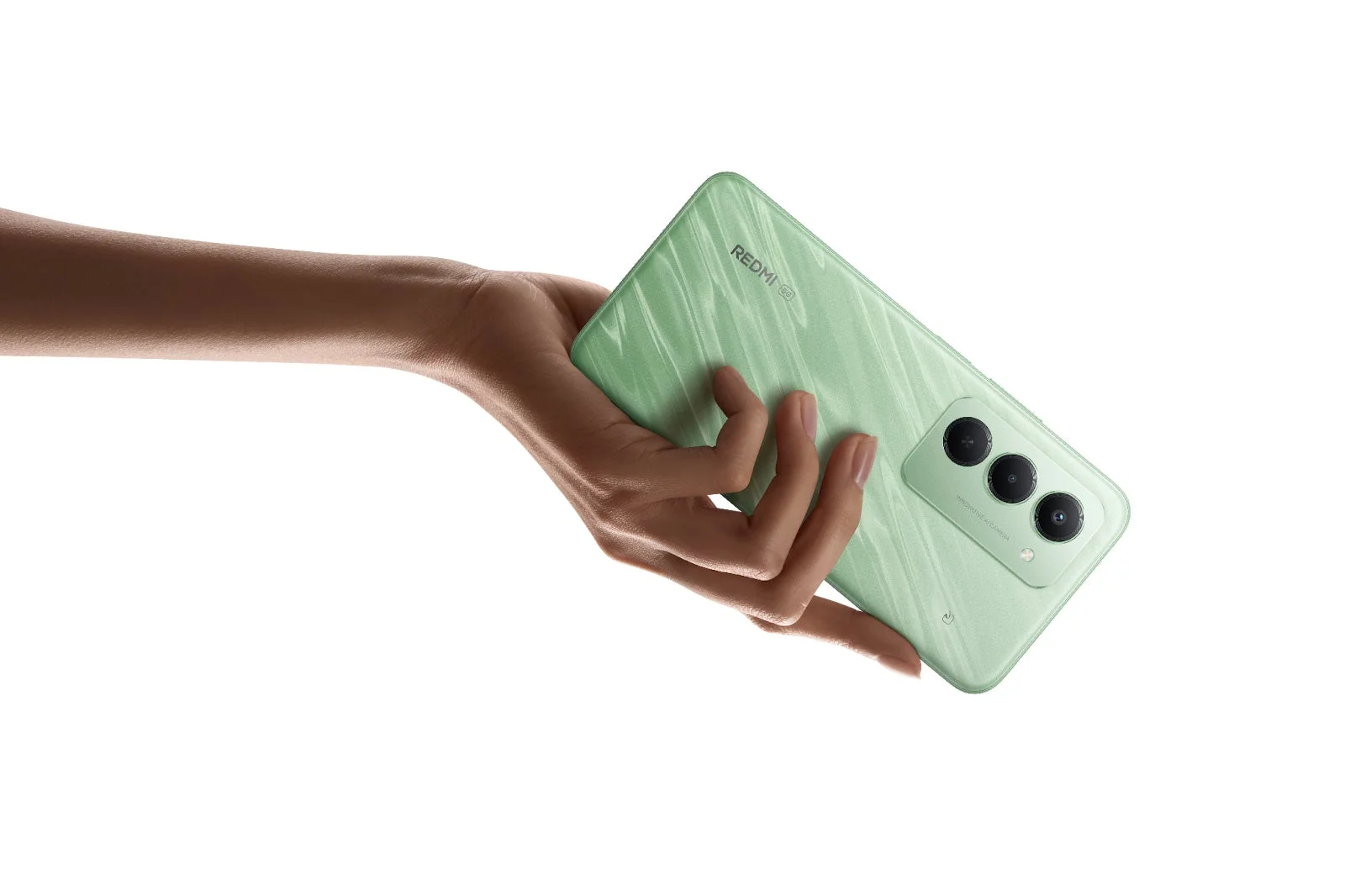 手が持っているRedmi 5Gスマートフォン(背面)