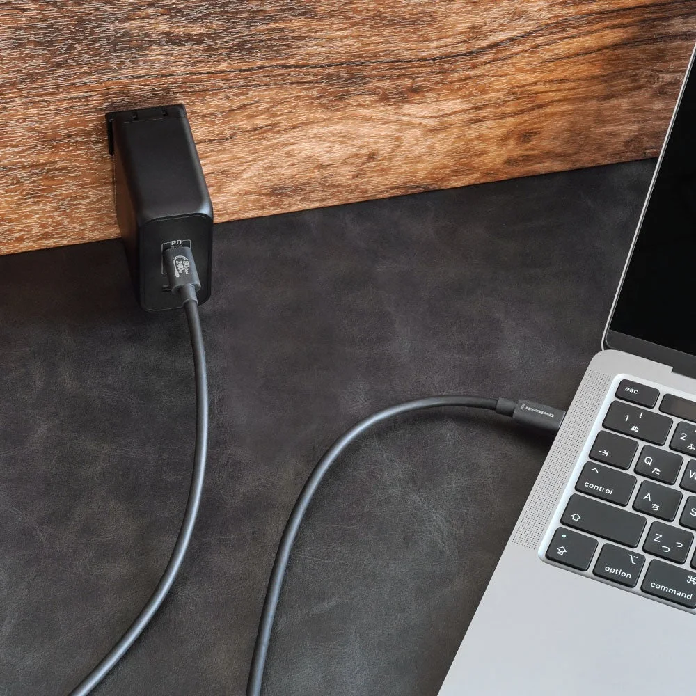 最大240W超高速充電