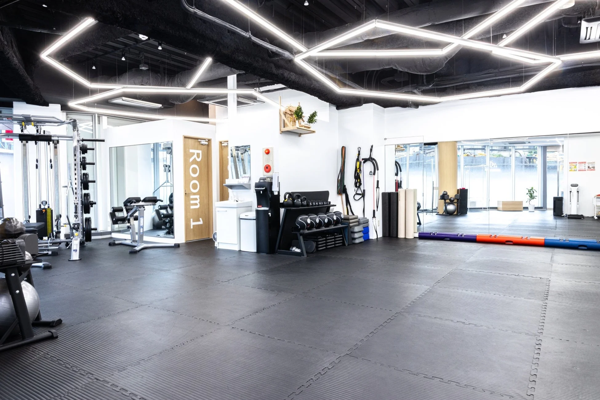 ジムのトレーニングルーム