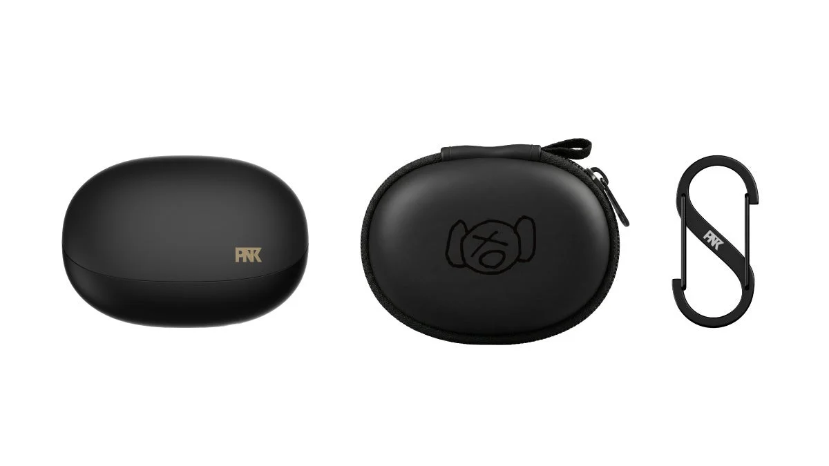 オリジナルカラビナ付きセミハードケース