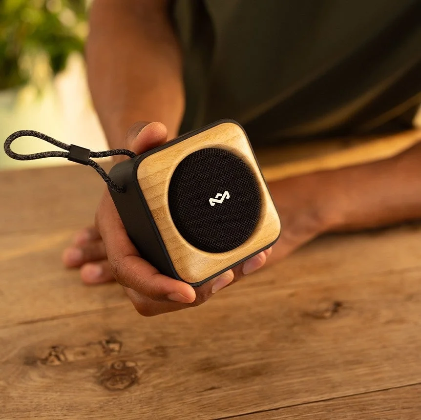 手持ちのスピーカー