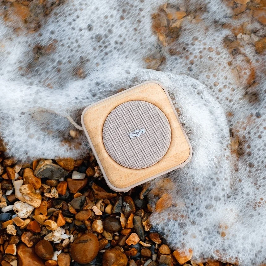 ビーチでの防水イメージ