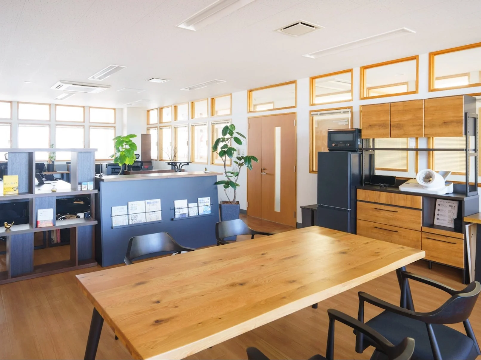 モダンオフィス空間