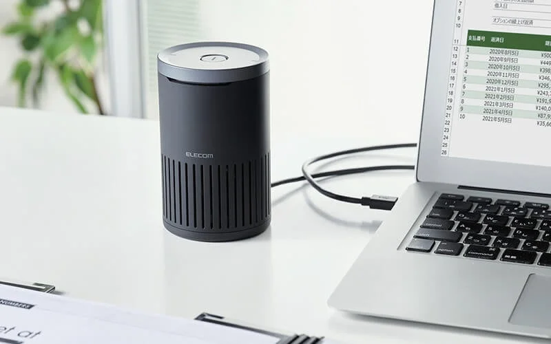 有線モデルのデスク利用イメージ