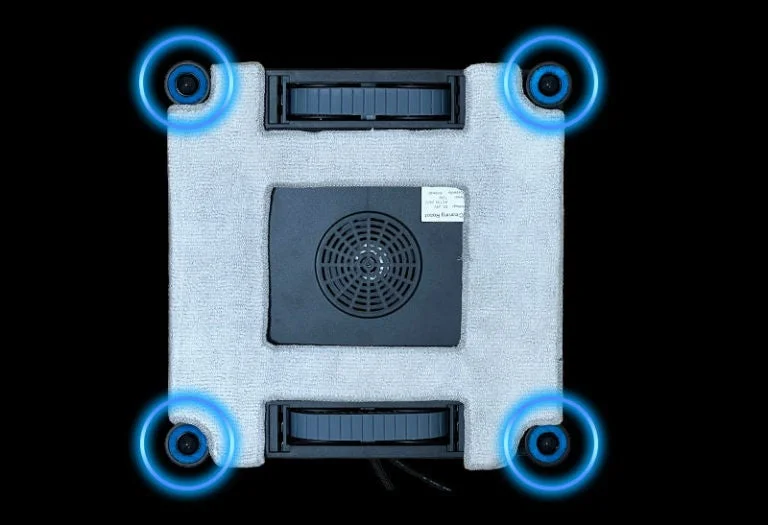 正方形の自動窓拭きロボットの俯瞰画像