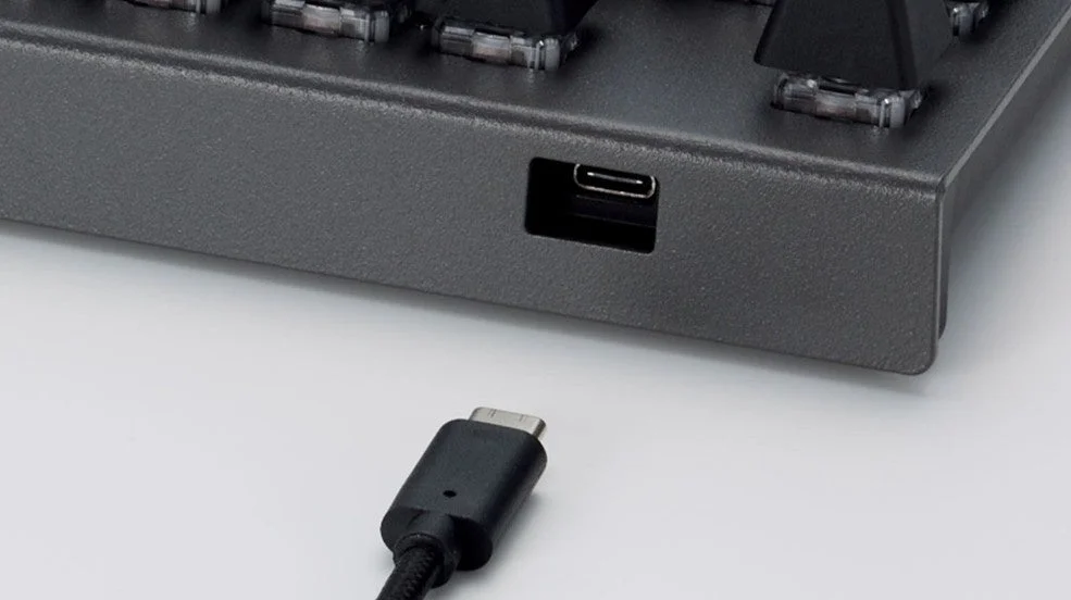 USB-Cケーブル接続