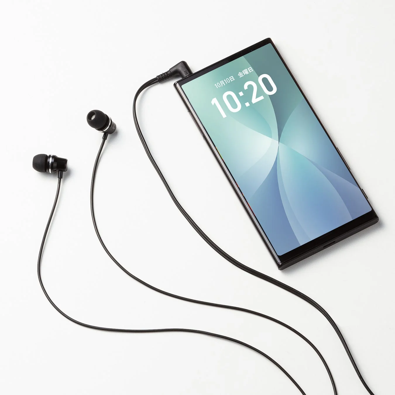 スマートフォンとイヤホン