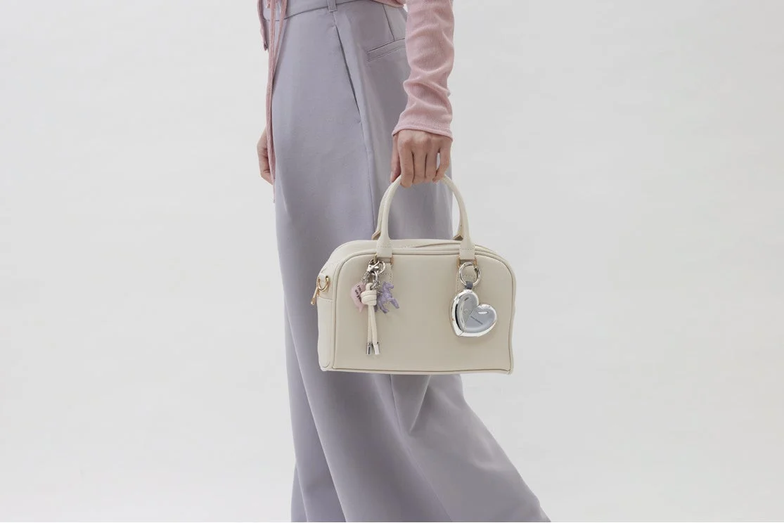 バッグに付けたハートチャーム