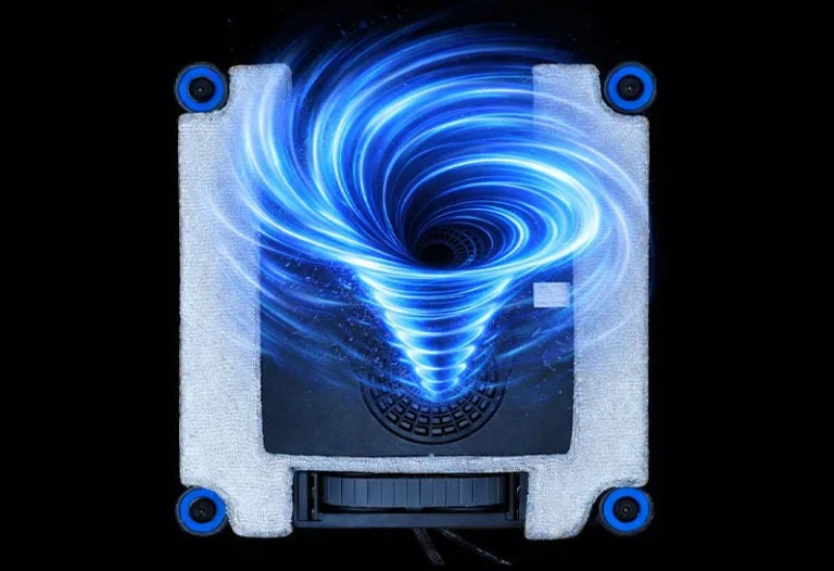 黒い背景の中央に、青く輝く渦巻き