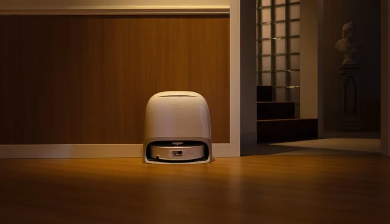 ロボット掃除機が充電ステーションにドッキングしている様子