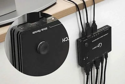 ロングケーブルで広々デスク