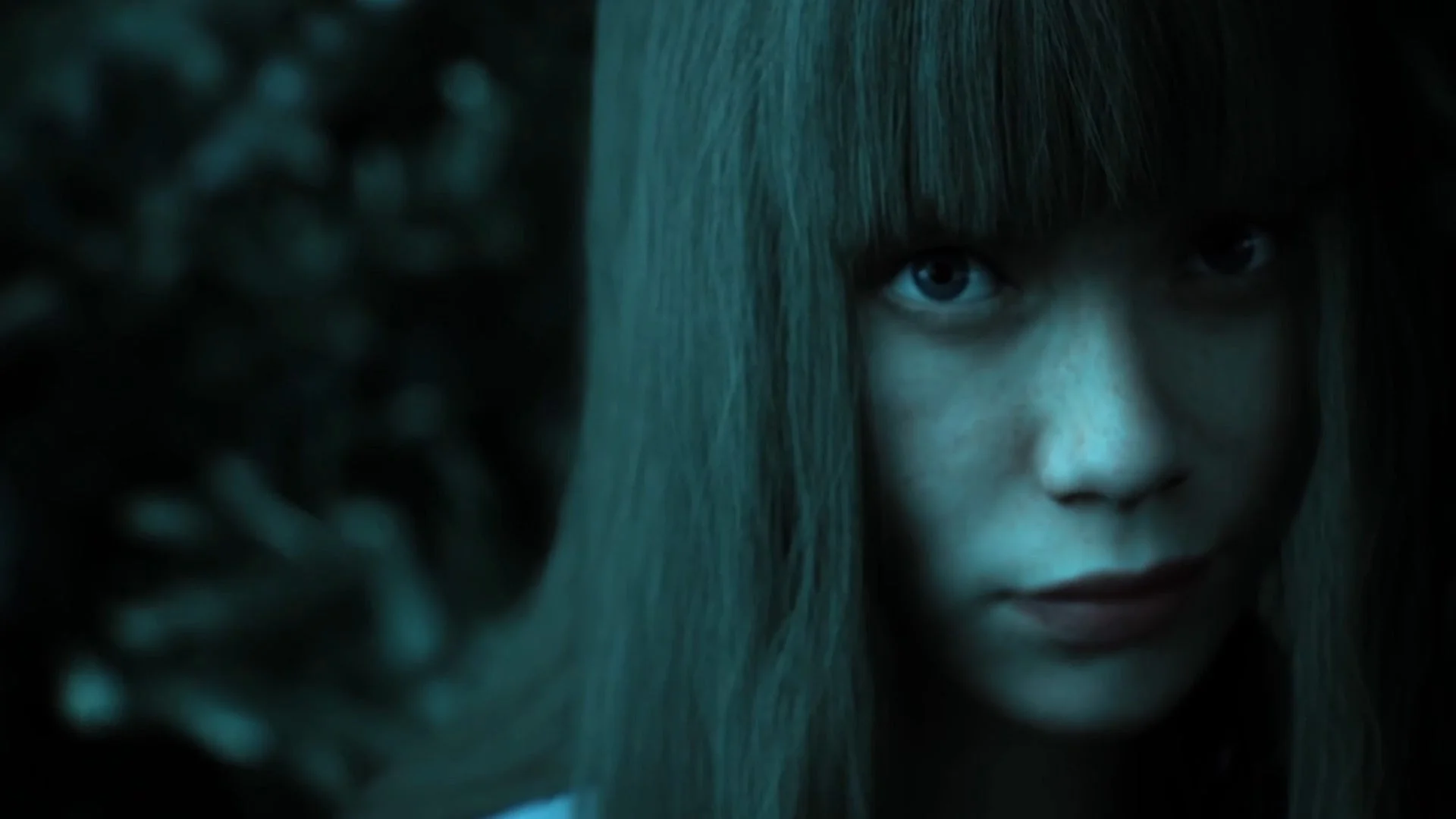 女性の顔のクローズアップ