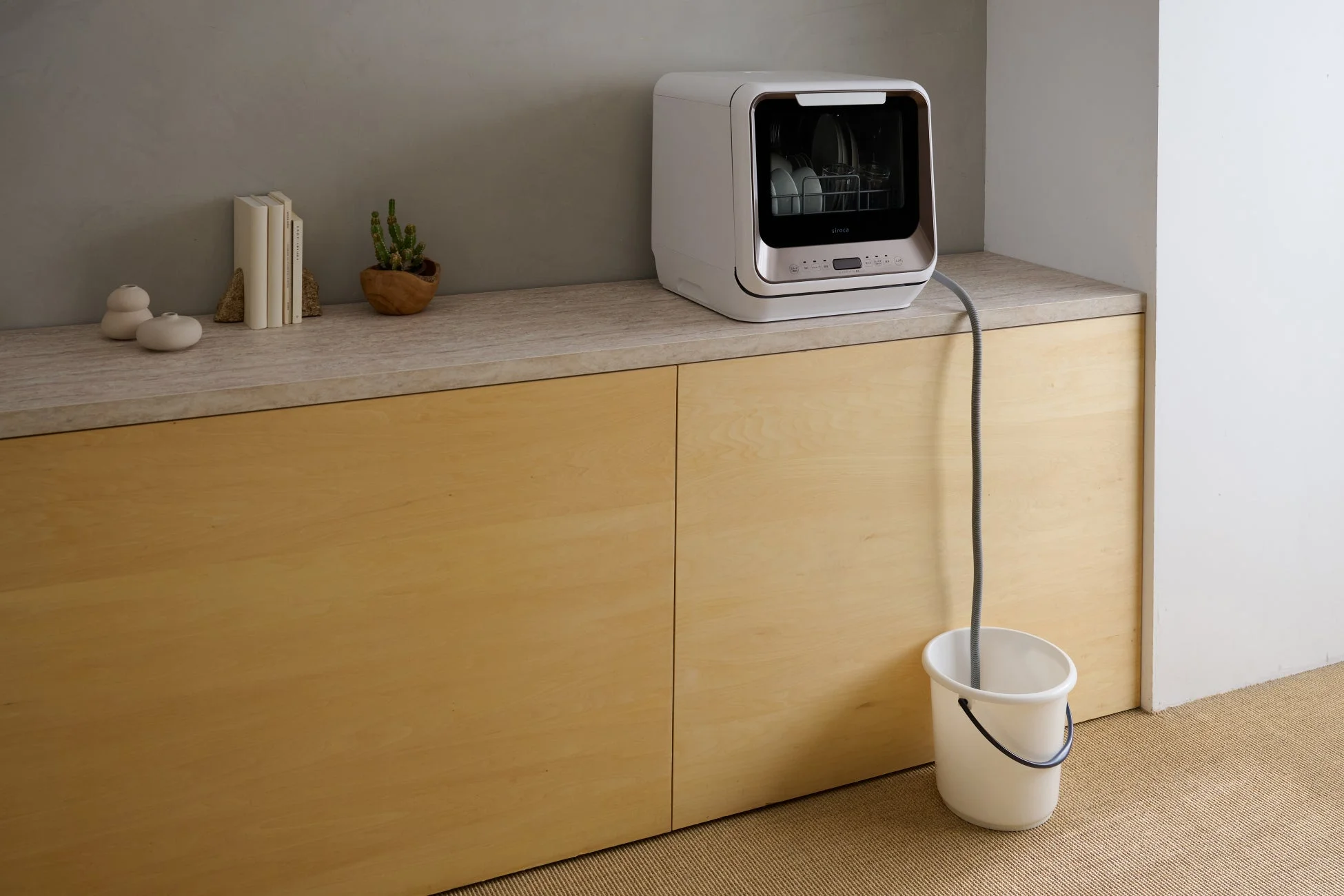 タンク式食器洗い乾燥機