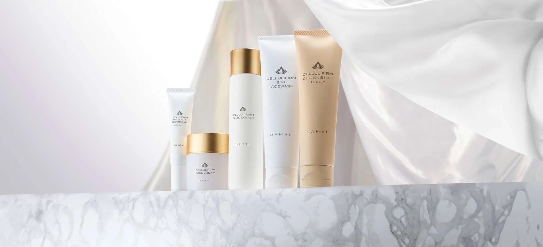 白とゴールドを基調としたダマイのセルリファームシリーズのスキンケア製品5点