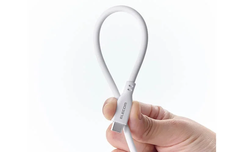 シリコンタイプ単体、手で持っている様子