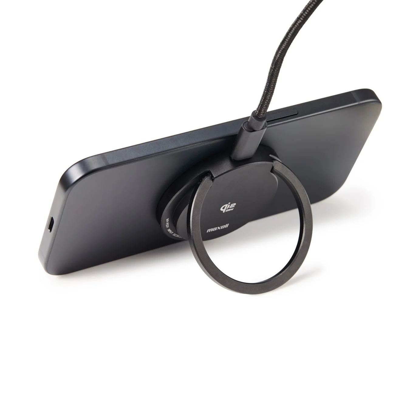 スマートフォンを横置きで充電