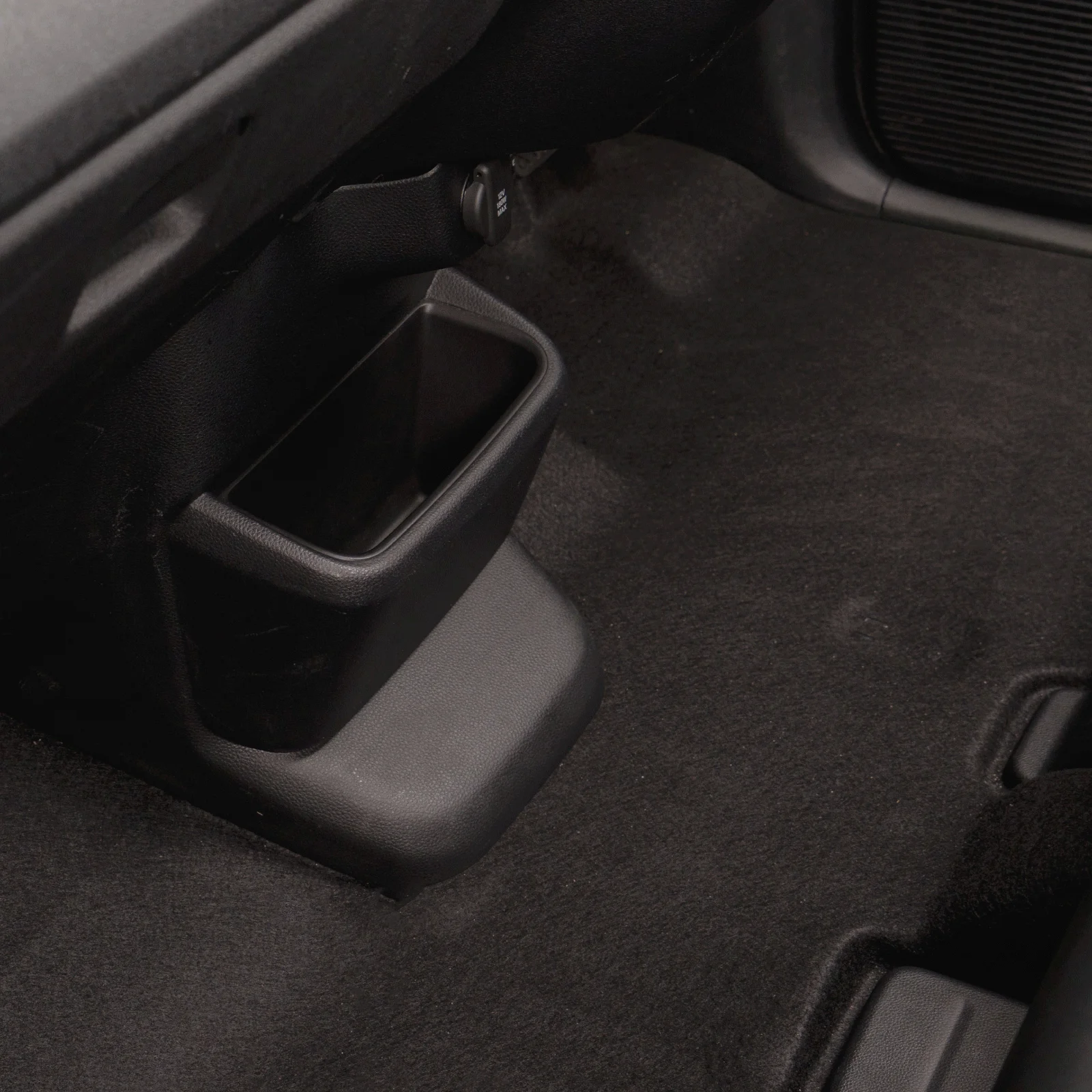 収納ボックス設置前後の比較