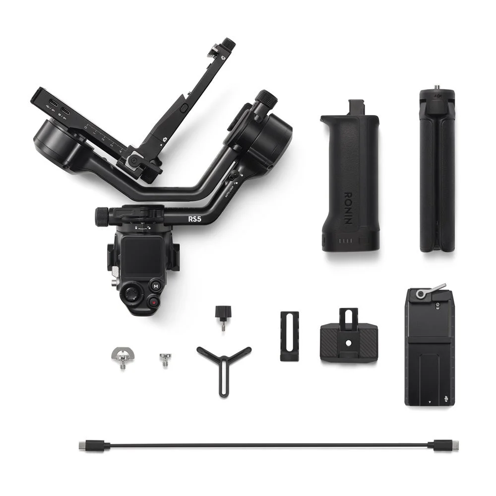 DJI Ronin RS5ジンバルとその付属品一式