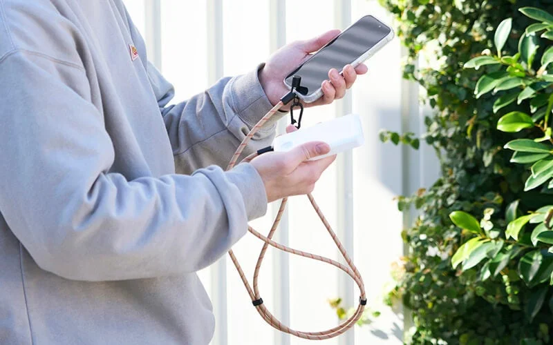 モバイルバッテリーと接続