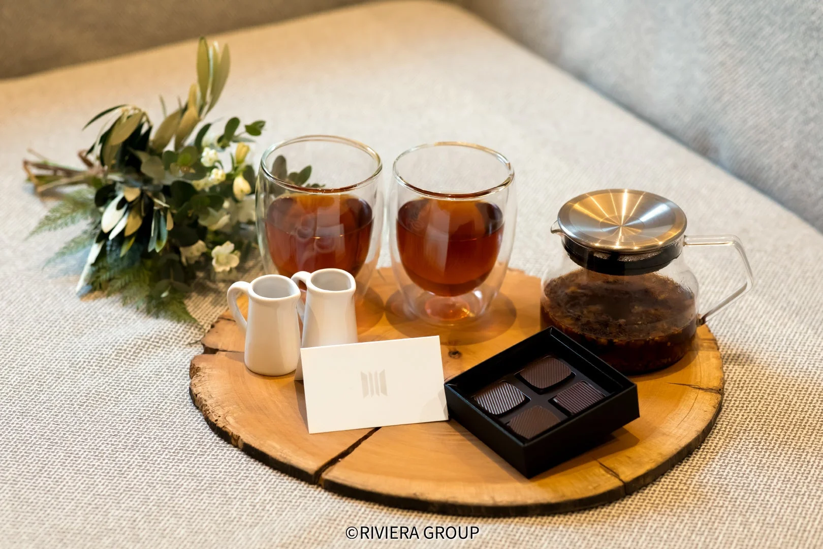 ハーブティーとショコラのルームサービス