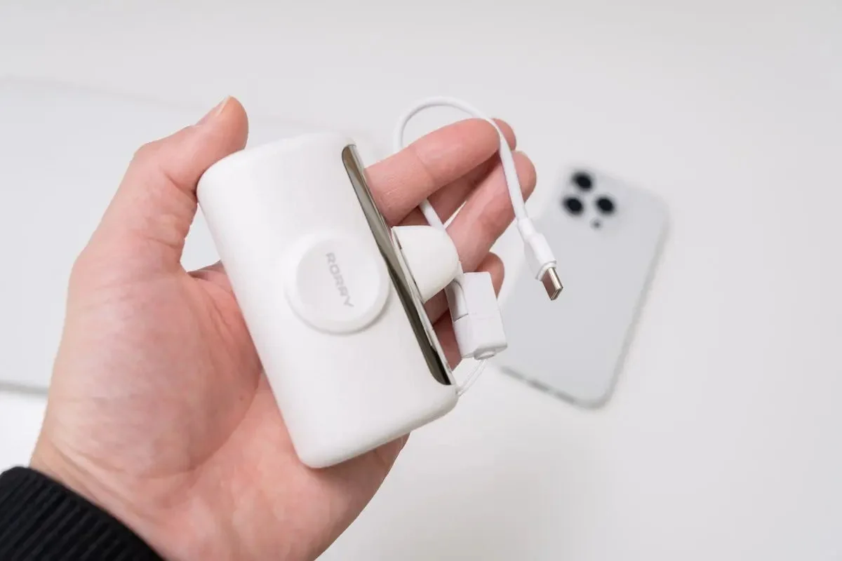 ストラップホール