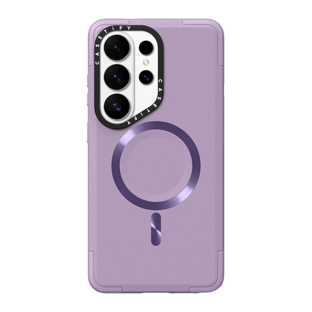 淡い紫色のスマートフォンケースが白背景に置かれています。カメラ部分には「CASETiFY」のロゴがあり、中央にはMagSafe対応のワイヤレス充電用リングとバーが見えます。