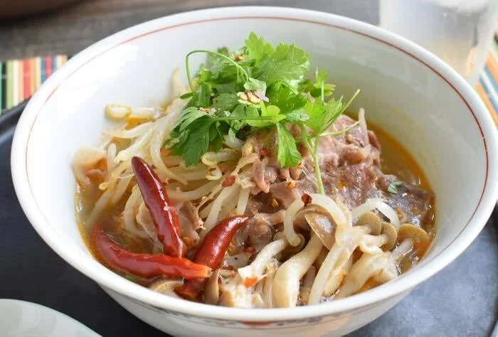 本格痺れ系スープ春雨麻辣湯