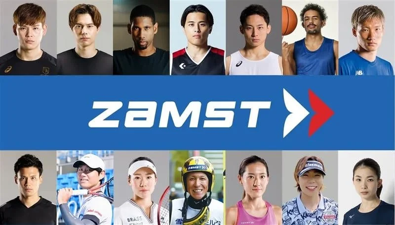 スポーツブランドZAMSTのロゴを中心に、様々な競技のアスリートたちが並ぶ集合写真